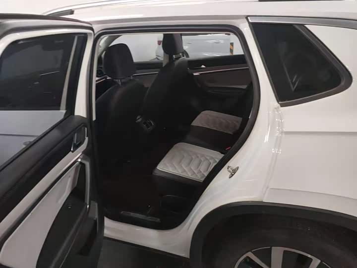 Фото 3 - Volkswagen Tayron