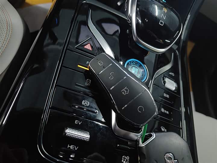 Фото 9 - BYD Qin Plus