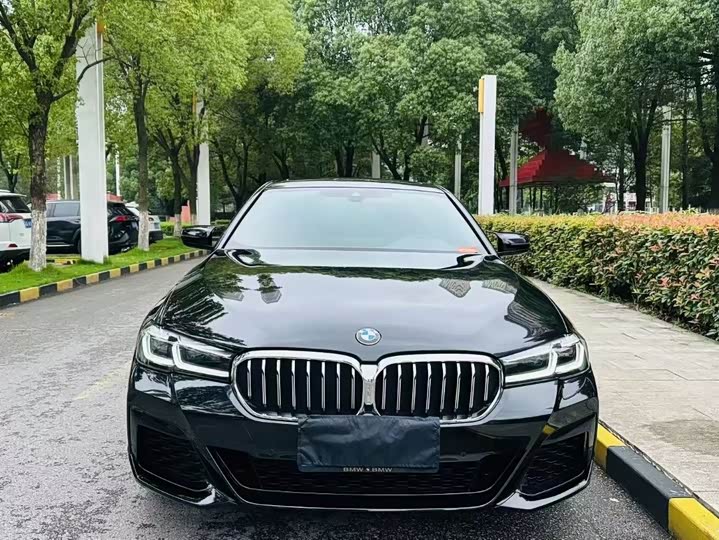 Фото 2 - BMW 5 Series