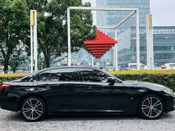 Фото 4 - BMW 5 Series