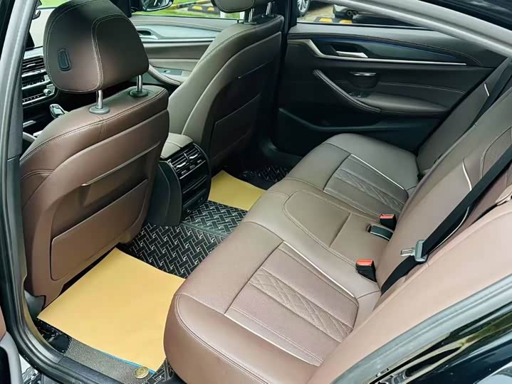 Фото 8 - BMW 5 Series