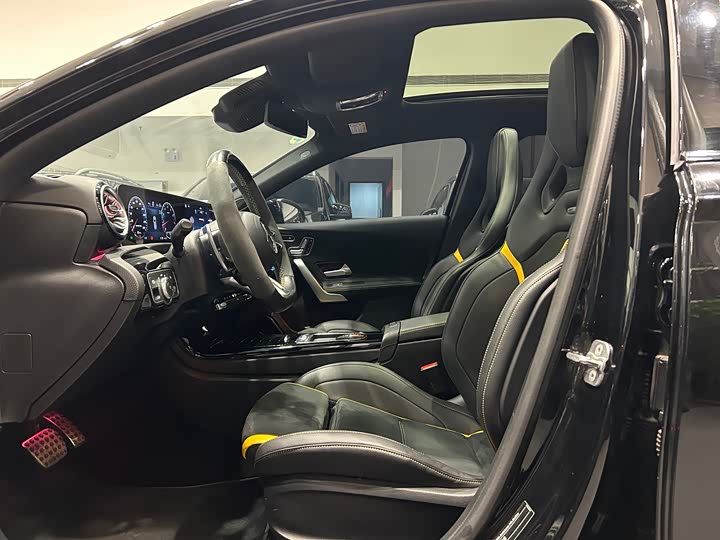 Фото 5 - Mercedes-Benz A-Class AMG