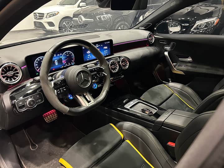 Фото 7 - Mercedes-Benz A-Class AMG