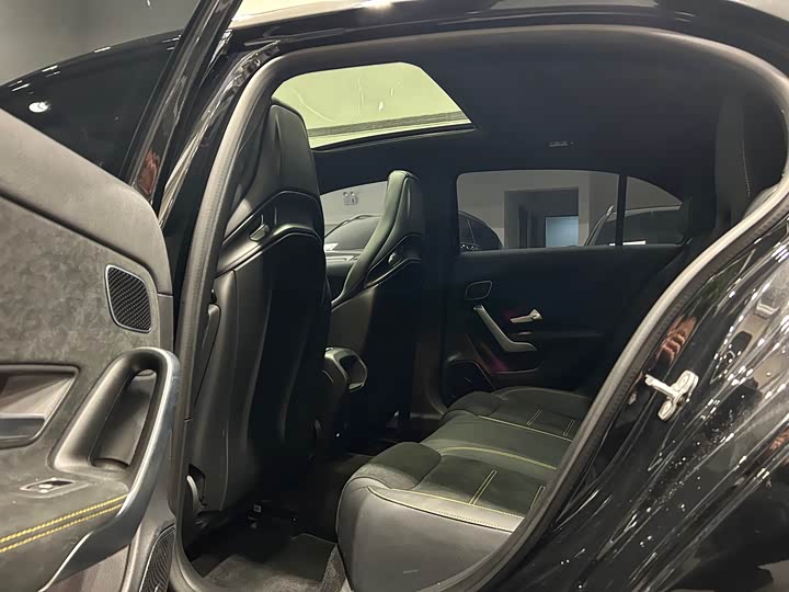 Фото 8 - Mercedes-Benz A-Class AMG