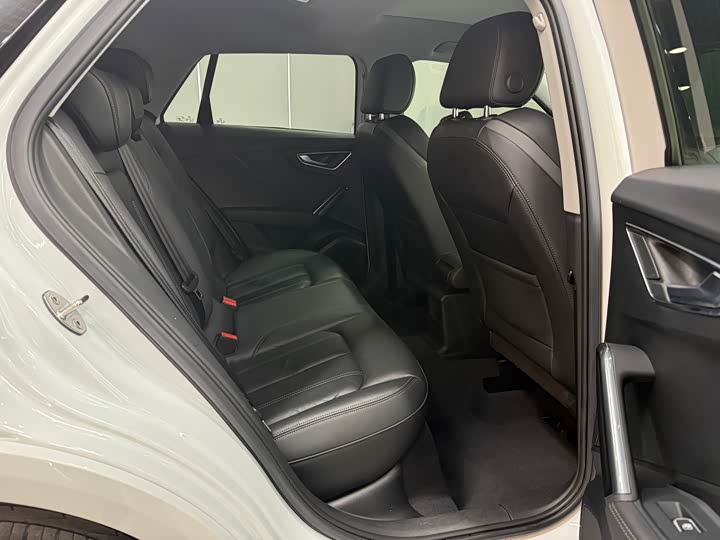 Фото 9 - Audi Q2L