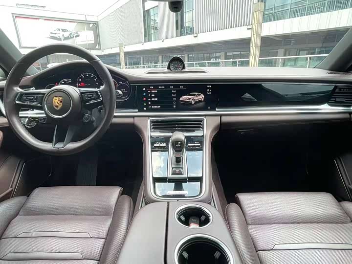 Фото 6 - Porsche Panamera