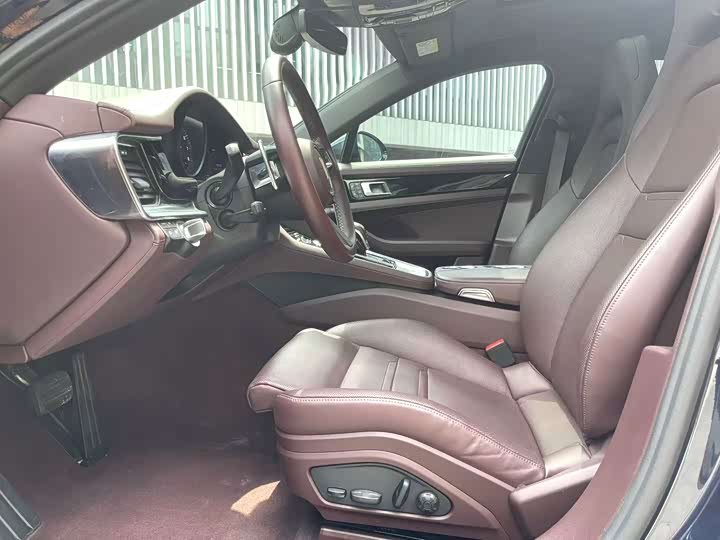 Фото 7 - Porsche Panamera