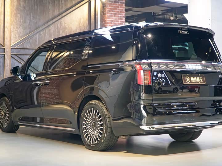 Фото 4 - Zeekr 009