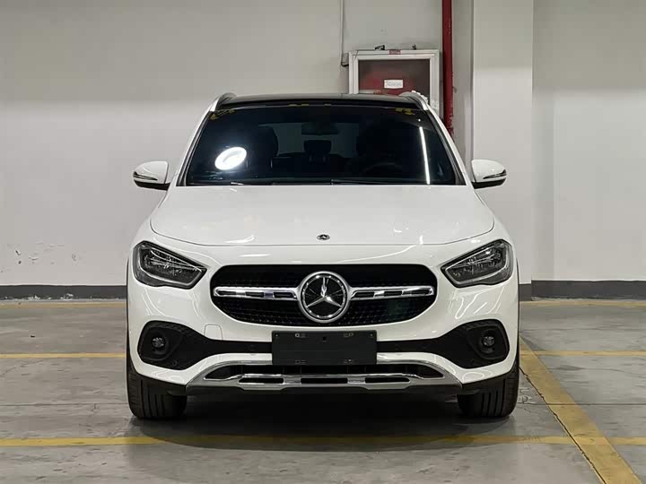 Фото 2 - Mercedes-Benz GLA-Class