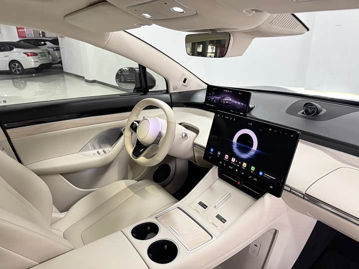 Фото 7 - Luxeed R7