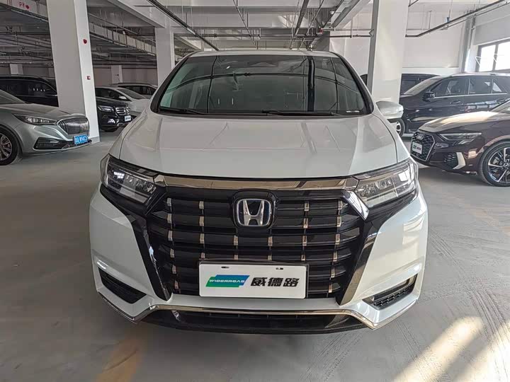 Фото 2 - Honda Elysion