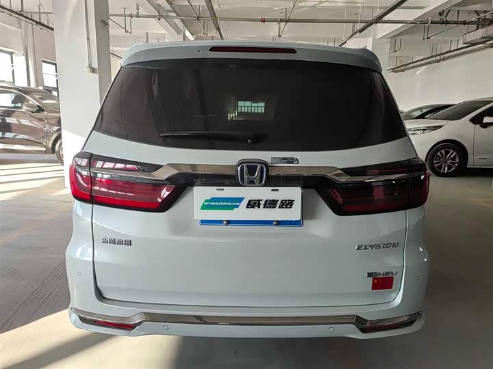 Фото 5 - Honda Elysion