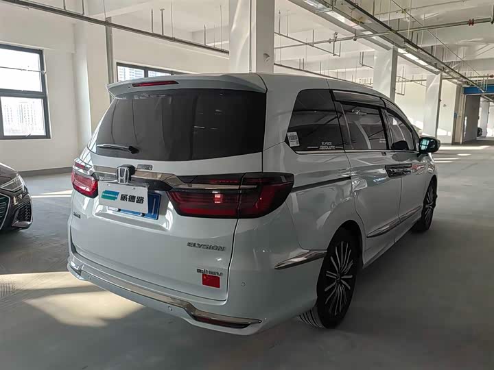 Фото 6 - Honda Elysion