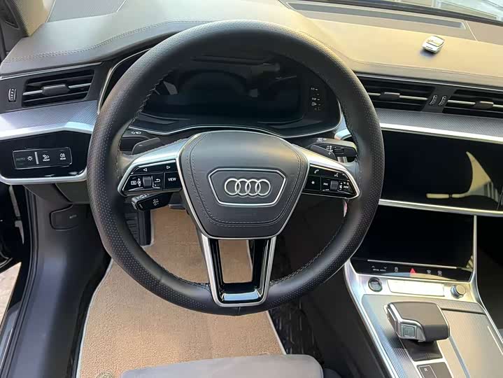 Фото 7 - Audi A6L