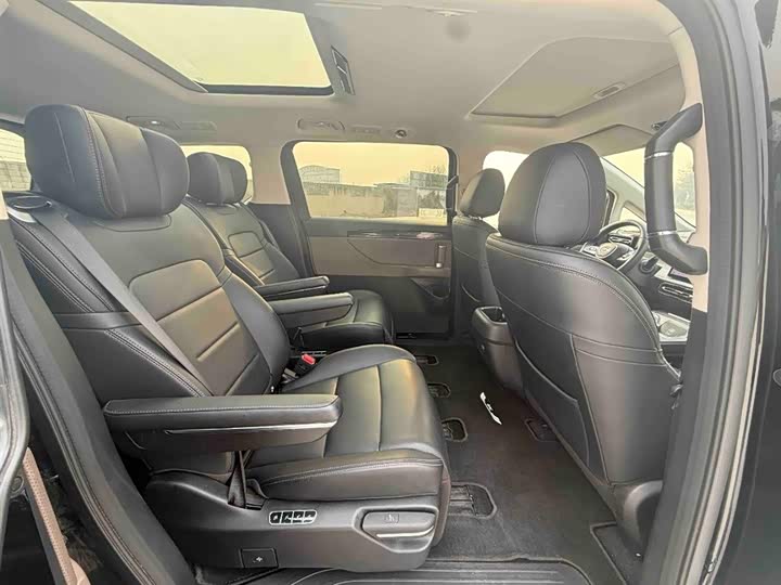 Фото 8 - GAC Trumpchi E8