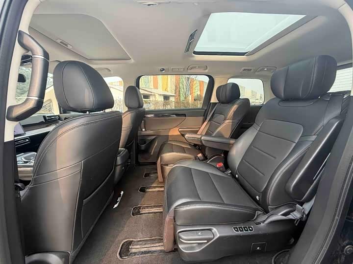 Фото 9 - GAC Trumpchi E8