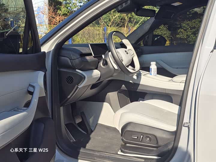 Фото 4 - Nio ES6