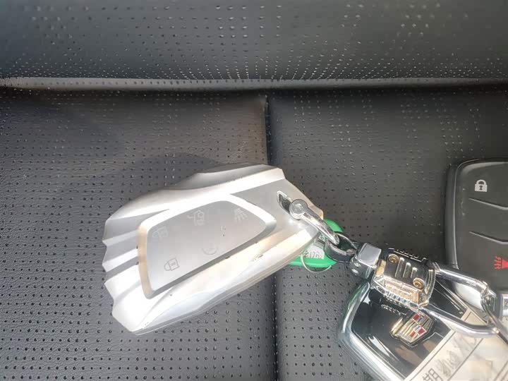 Фото 9 - Cadillac XT5