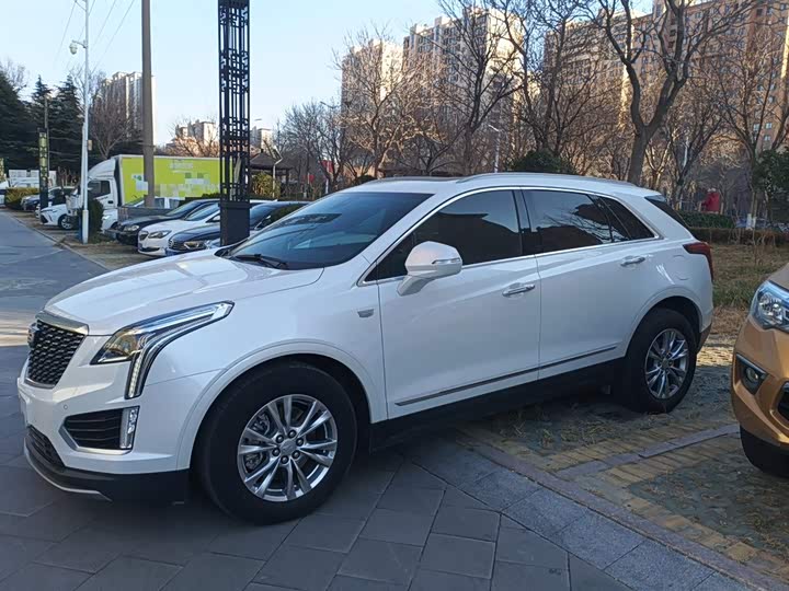 Фото 5 - Cadillac XT5