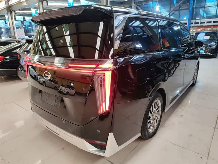 Фото 7 - GAC Trumpchi M8