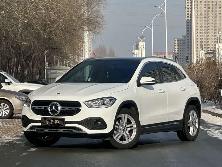 Фото 1 - Mercedes-Benz GLA-Class