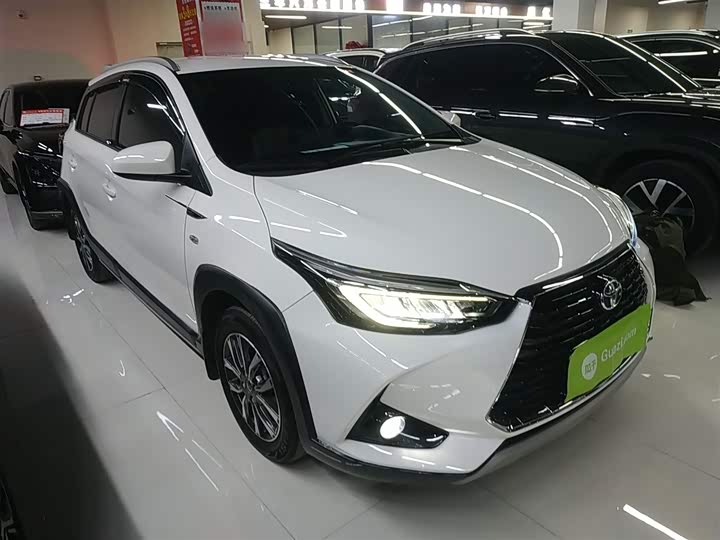 Фото 4 - Toyota Yaris L Hatchback