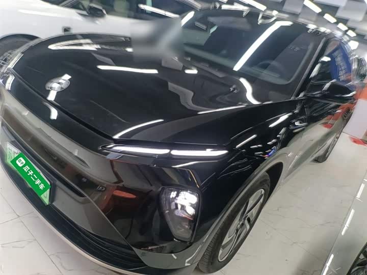 Фото 2 - Nio ES8