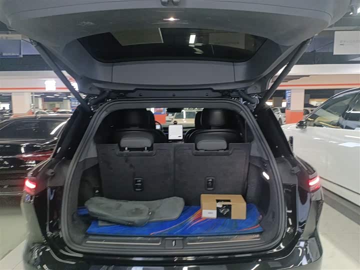 Фото 9 - Nio ES8