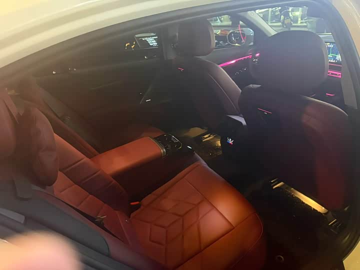 Фото 5 - BMW 5 Series