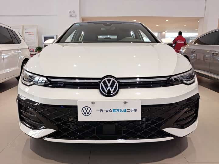 Фото 2 - Volkswagen Golf