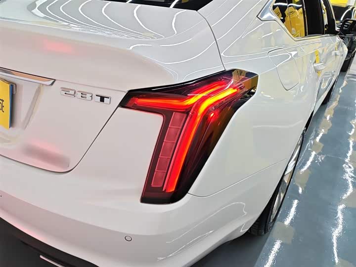 Фото 8 - Cadillac CT5