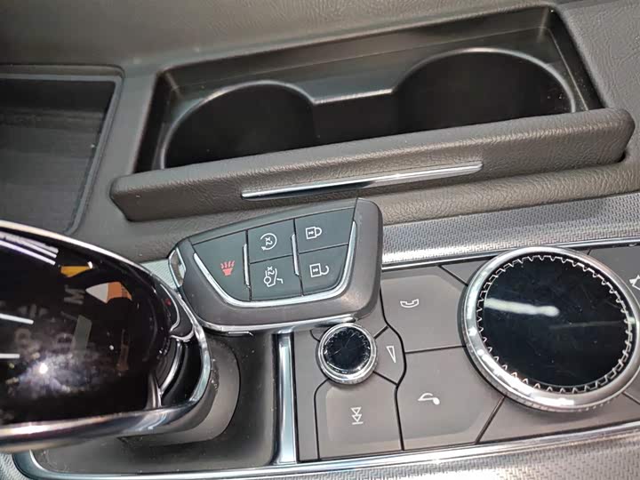 Фото 9 - Cadillac CT5