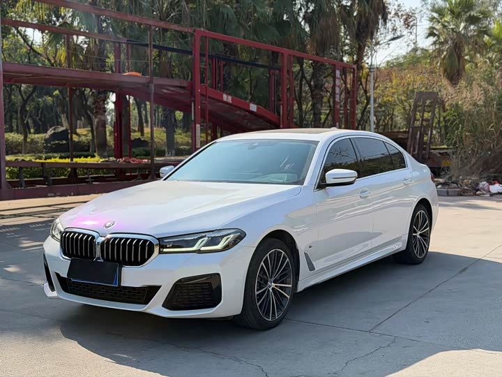 Фото 1 - BMW 5 Series