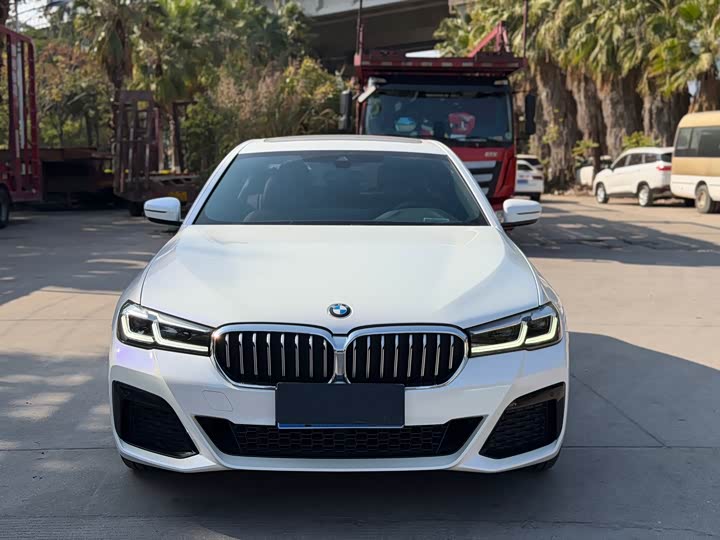 Фото 2 - BMW 5 Series
