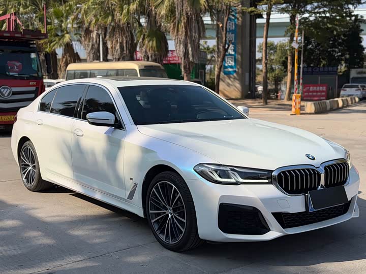 Фото 3 - BMW 5 Series