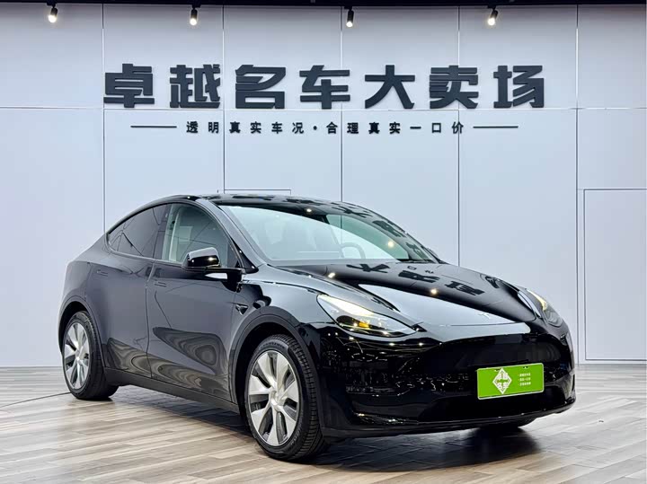 Фото 3 - Tesla Model Y