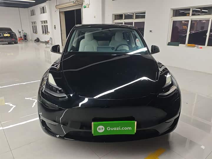 Фото 3 - Tesla Model Y
