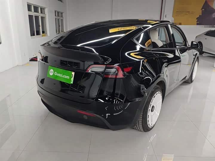 Фото 7 - Tesla Model Y