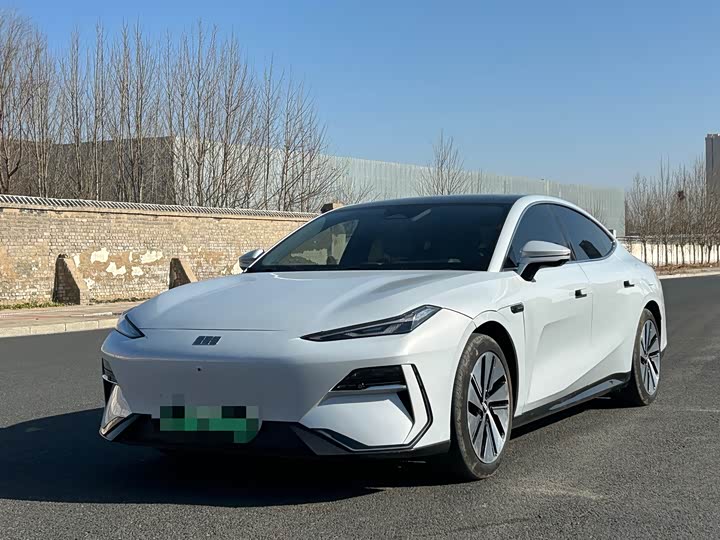 Фото 1 - Geely Galaxy E8