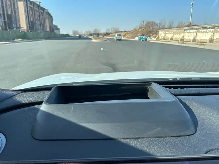 Фото 9 - Geely Galaxy E8