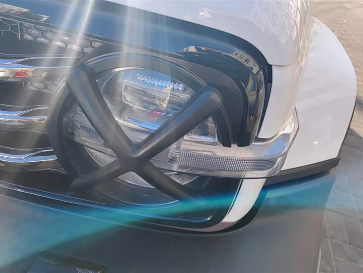 Фото 5 - Tank 300