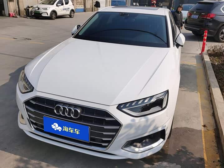 Фото 1 - Audi A4L