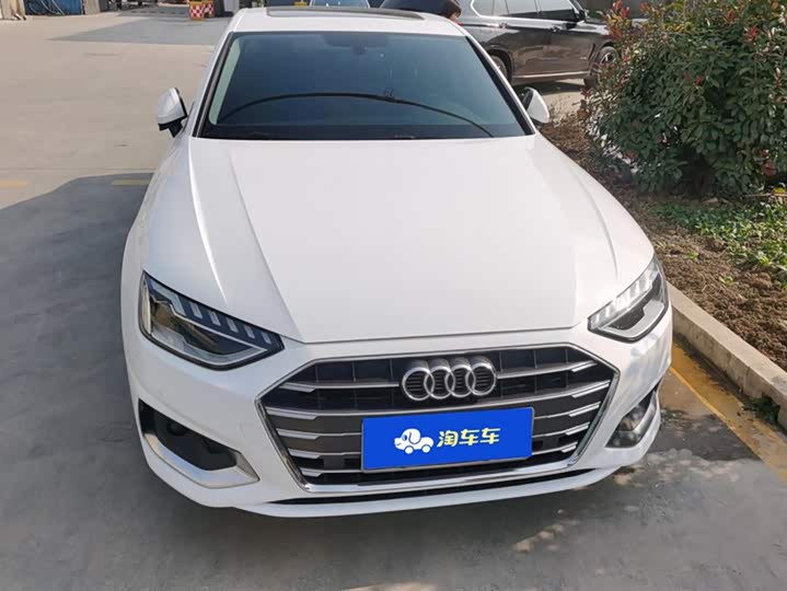 Фото 2 - Audi A4L