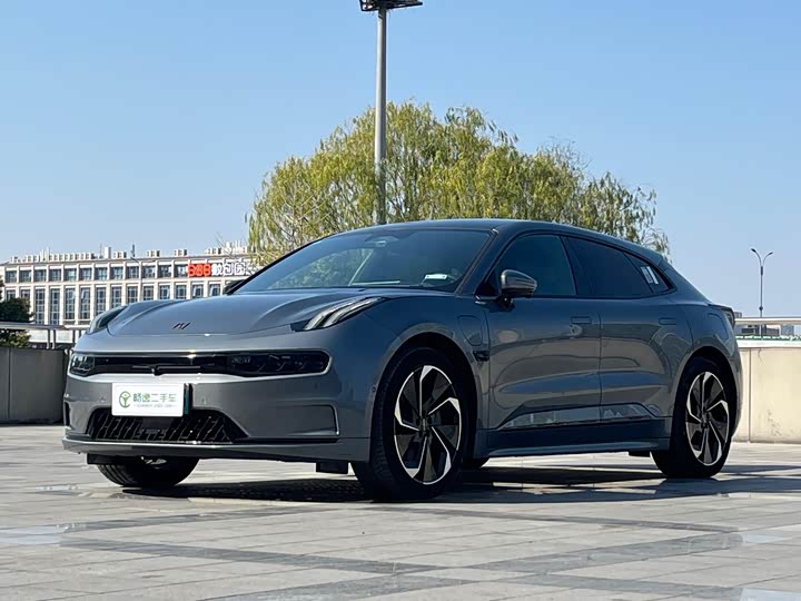 Фото 1 - Zeekr 001