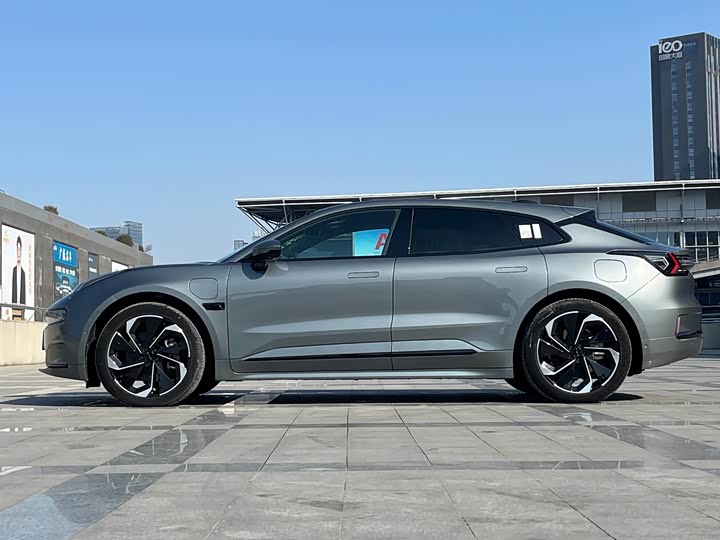 Фото 5 - Zeekr 001