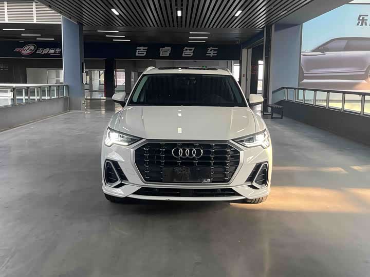 Фото 2 - Audi Q3