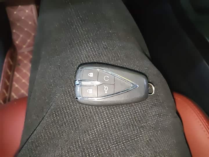 Фото 9 - Changan CS75 Plus