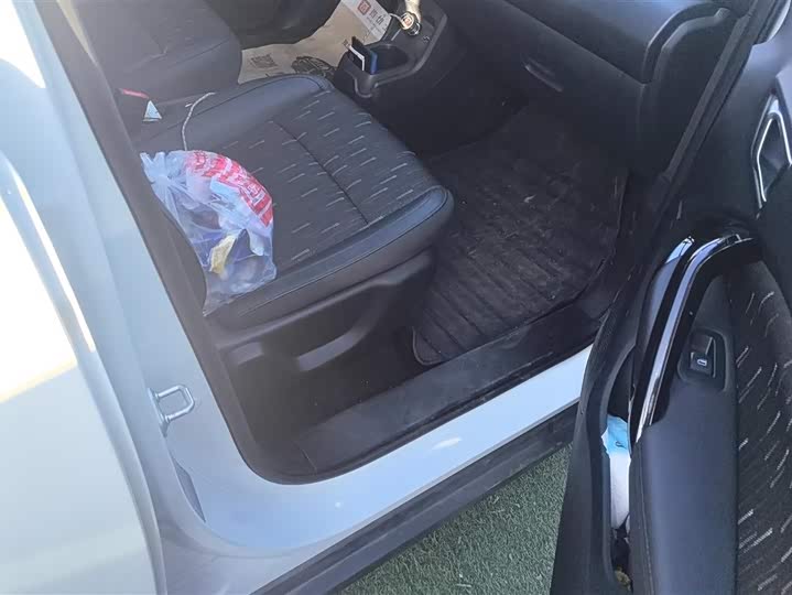 Фото 8 - Leapmotor T03