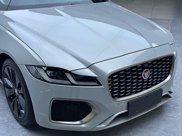 Фото 5 - Jaguar XF L