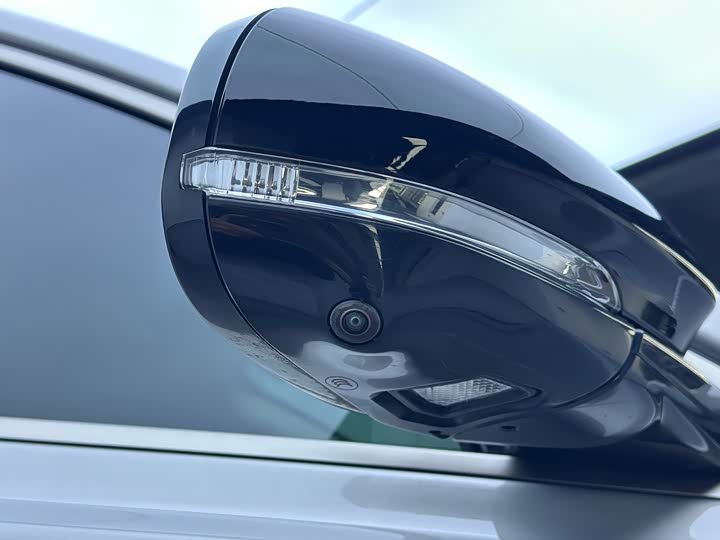 Фото 6 - Jaguar XF L